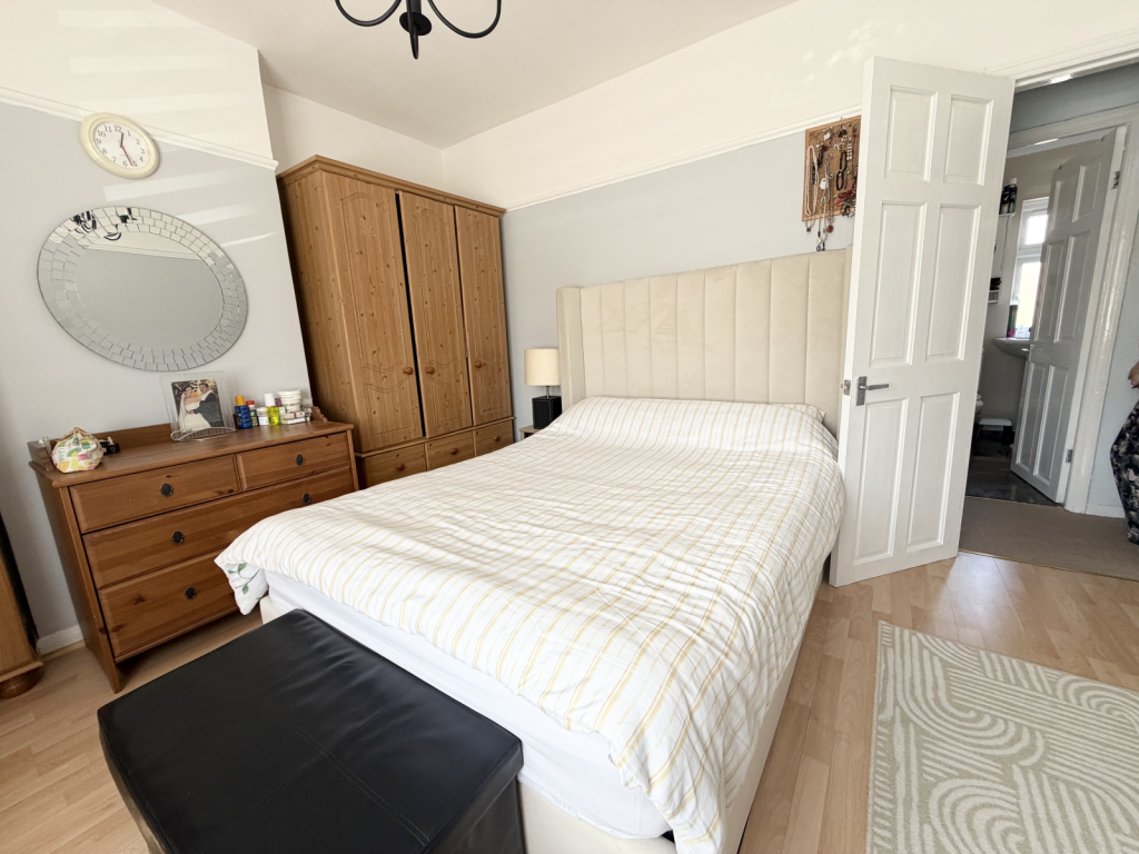 2 bed Mid Terraced House for rent in Edmonton. From Two Six Homes Ltd.