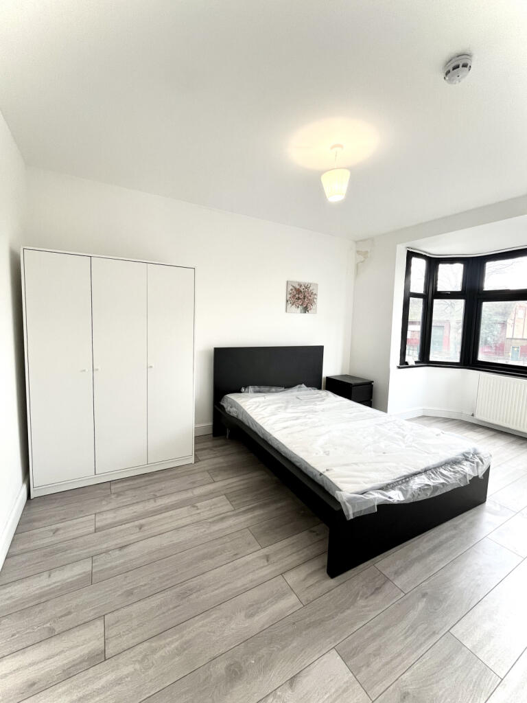 1 bed House Share for rent in Edmonton. From Two Six Homes Ltd.