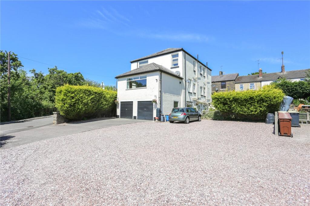 2 bed 1st Floor Flat for rent in Hague Bar. From Julian Wadden - Marple