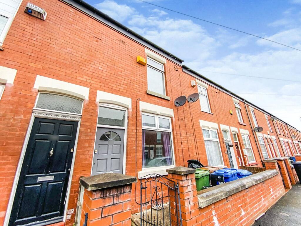 2 bed Mid Terraced House for rent in Stockport. From Julian Wadden - Stockport 2 bed Mid Terraced House for rent in Stockport. From Julian Wadden - Stockport