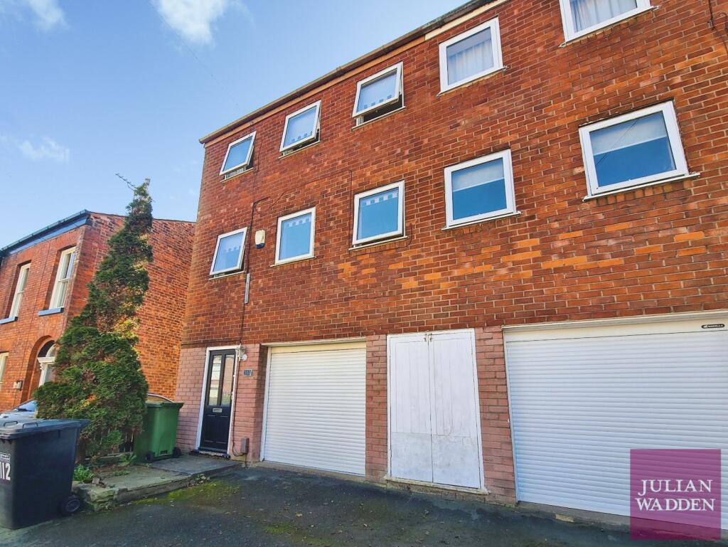 3 bed End of Terrace for rent in Sutton Lane Ends. From Julian Wadden - Stockport