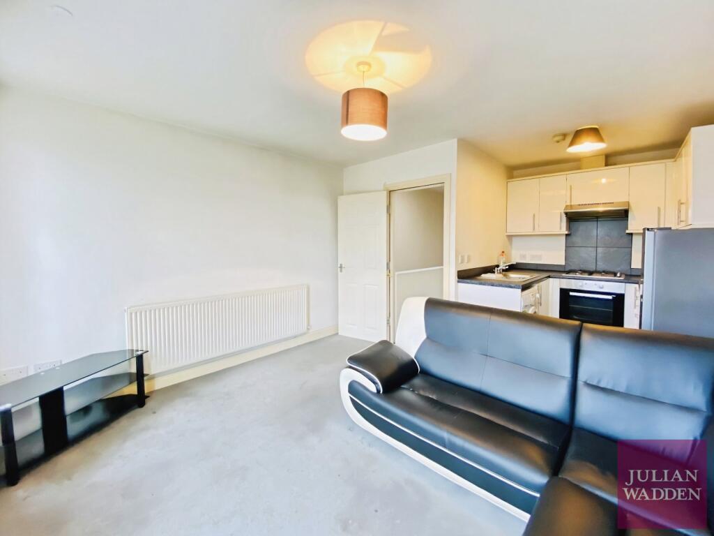 1 bed 1st Floor Flat for rent in Stockport. From Julian Wadden - Stockport