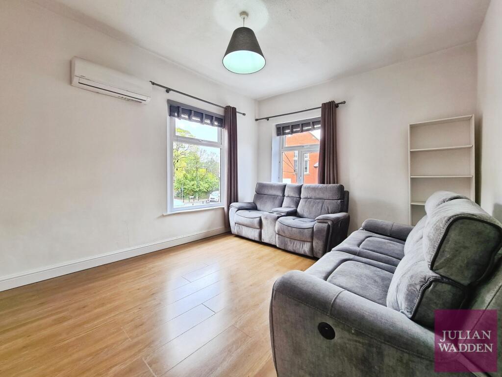 3 bed 1st Floor Flat for rent in Romiley. From Julian Wadden - Stockport