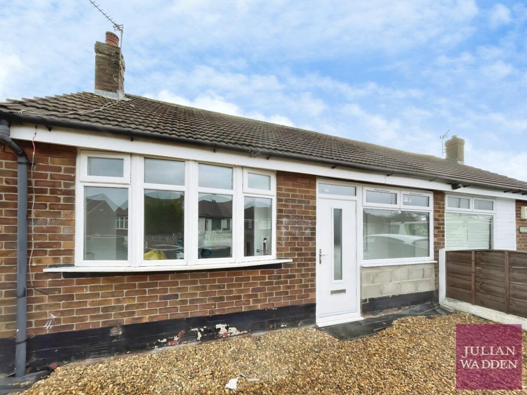 2 bed Bungalow for rent in Denton. From Julian Wadden - Stockport