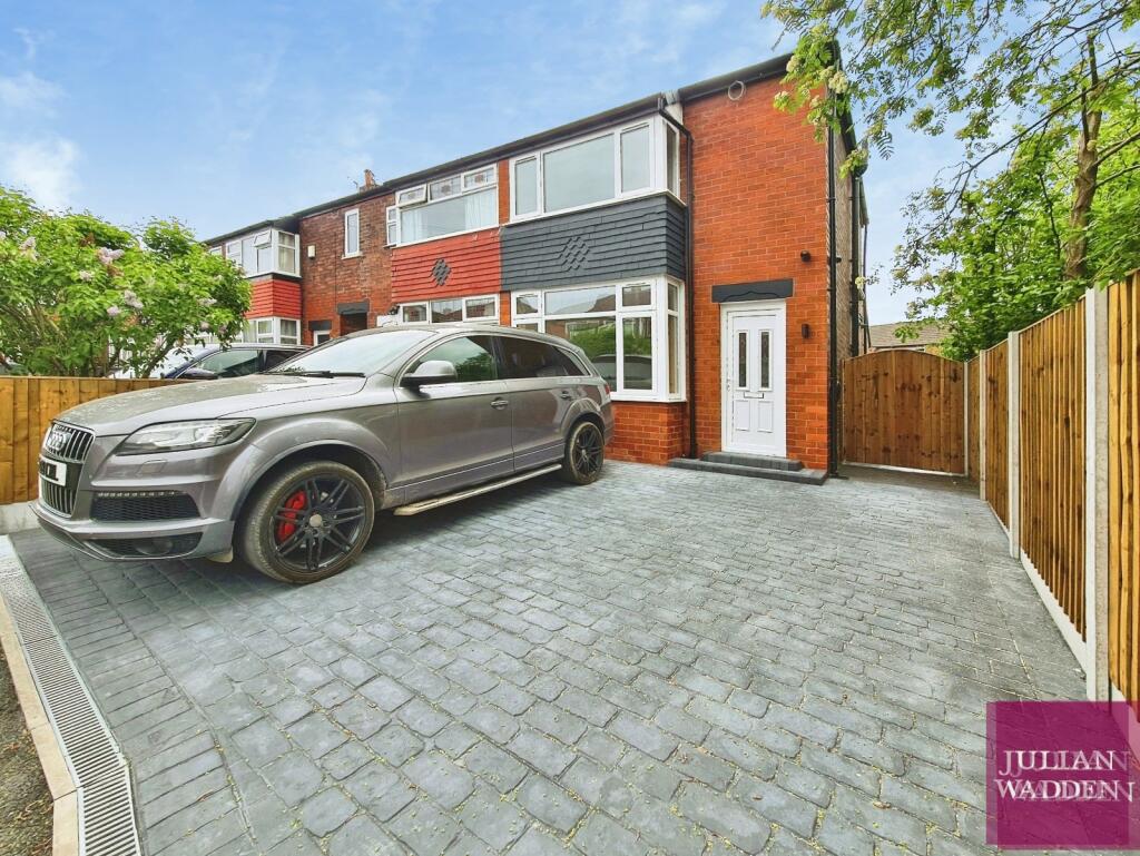 2 bed End of Terrace for rent in Denton. From Julian Wadden - Stockport 2 bed End of Terrace for rent in Denton. From Julian Wadden - Stockport