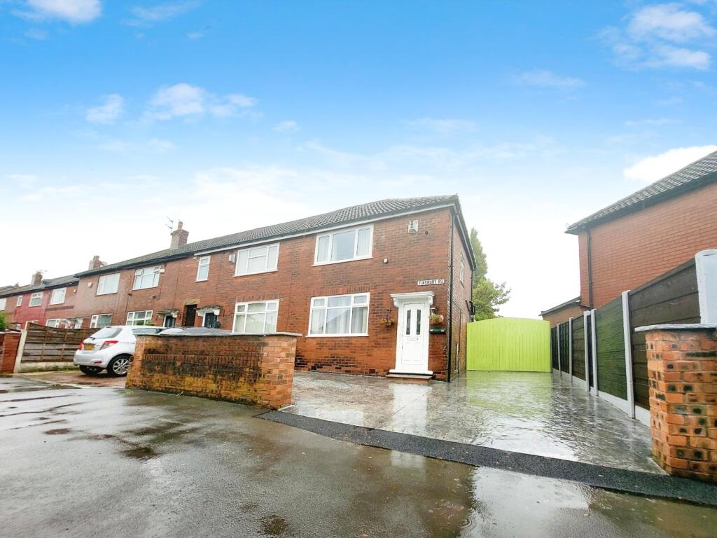 2 bed End of Terrace for rent in Denton. From Julian Wadden - Stockport 2 bed End of Terrace for rent in Denton. From Julian Wadden - Stockport