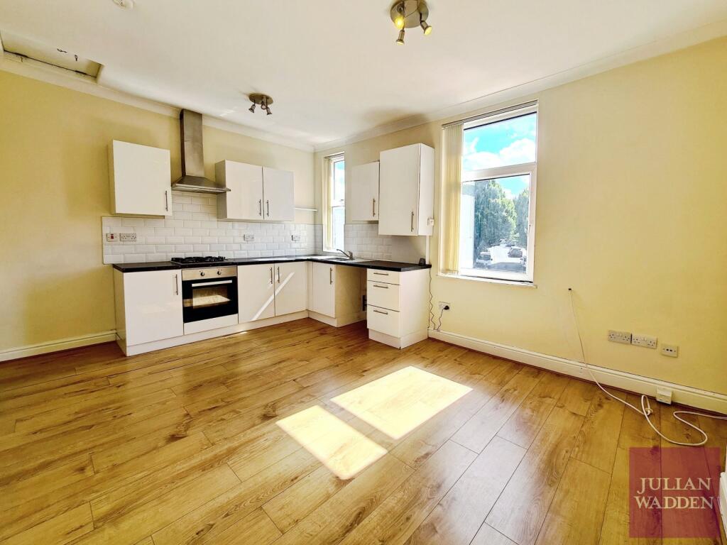1 bed 1st Floor Flat for rent in Stockport. From Julian Wadden - Stockport