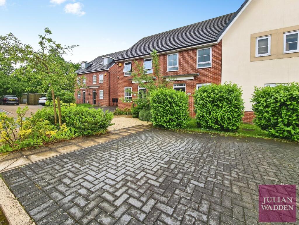 2 bed Mid Terraced House for rent in . From Julian Wadden - Stockport