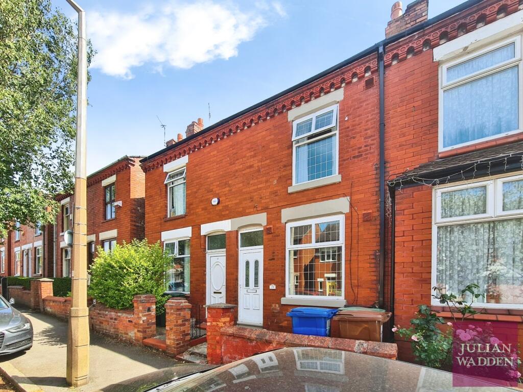 2 bed Mid Terraced House for rent in Stockport. From Julian Wadden - Stockport