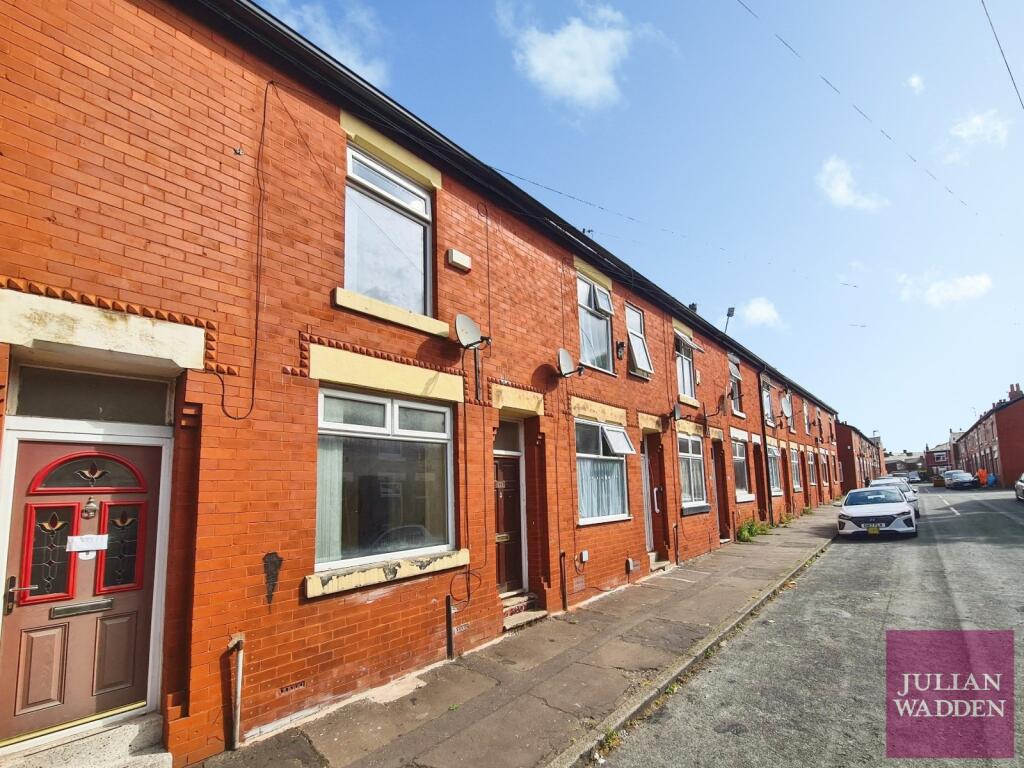 2 bed Mid Terraced House for rent in Droylsden. From Julian Wadden - Stockport