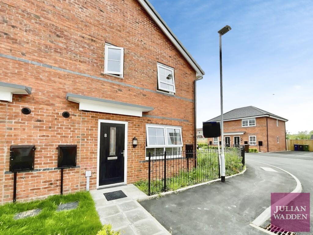 2 bed Mid Terraced House for rent in Hattersley. From Julian Wadden - Stockport 2 bed Mid Terraced House for rent in Hattersley. From Julian Wadden - Stockport