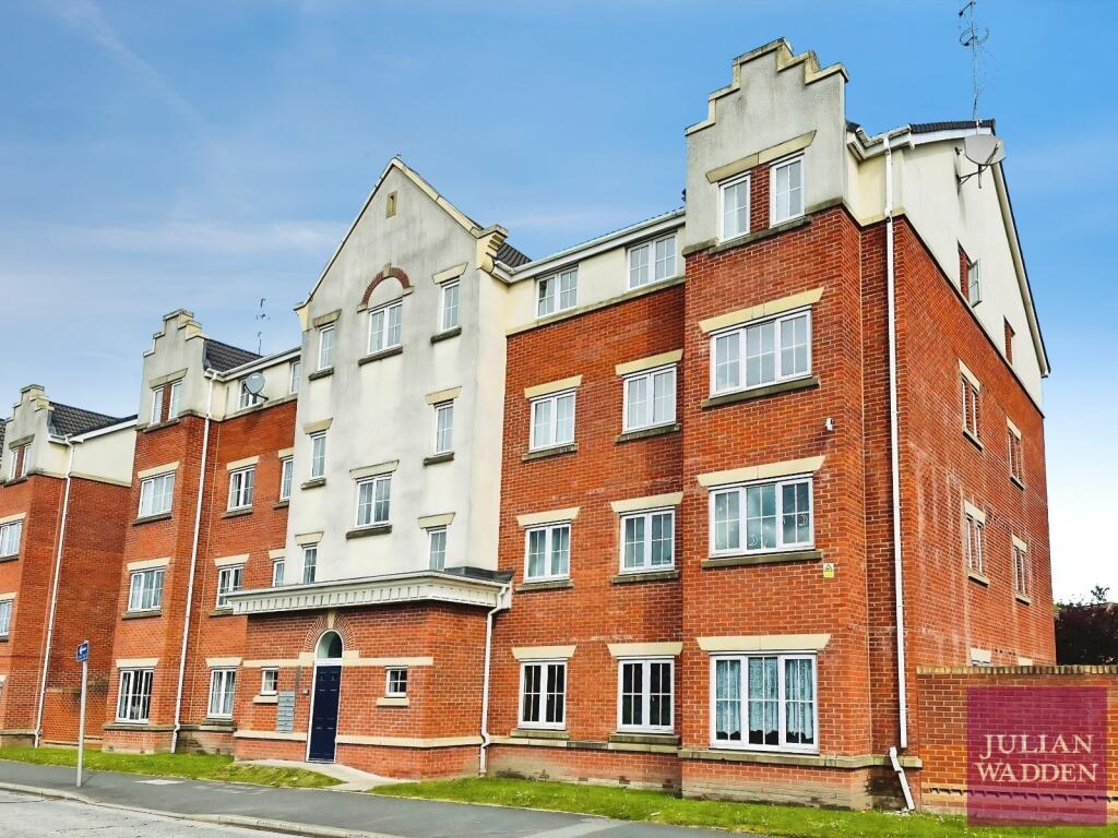 2 bed 1st Floor Flat for rent in Droylsden. From Julian Wadden - Stockport