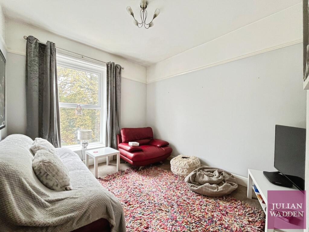 1 bed 1st Floor Flat for rent in Stockport. From Julian Wadden - Stockport