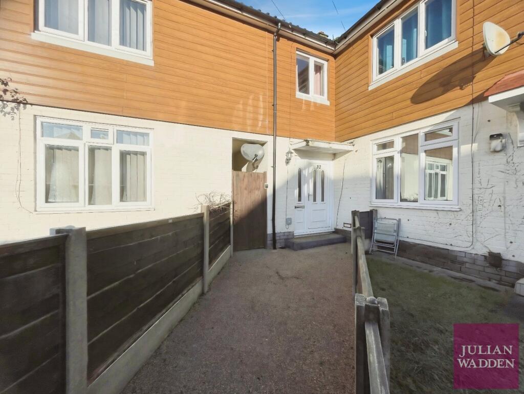 3 bed Mid Terraced House for rent in Stockport. From Julian Wadden - Stockport 3 bed Mid Terraced House for rent in Stockport. From Julian Wadden - Stockport