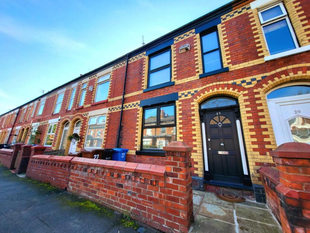 2 bed Mid Terraced House for rent in Stockport. From Julian Wadden - Stockport