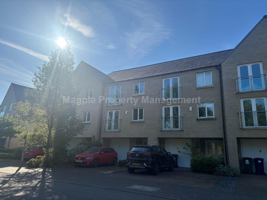 4 bed Town House for rent in Little Paxton. From Magpie Property Management Ltd - St Neots 4 bed Town House for rent in Little Paxton. From Magpie Property Management Ltd - St Neots