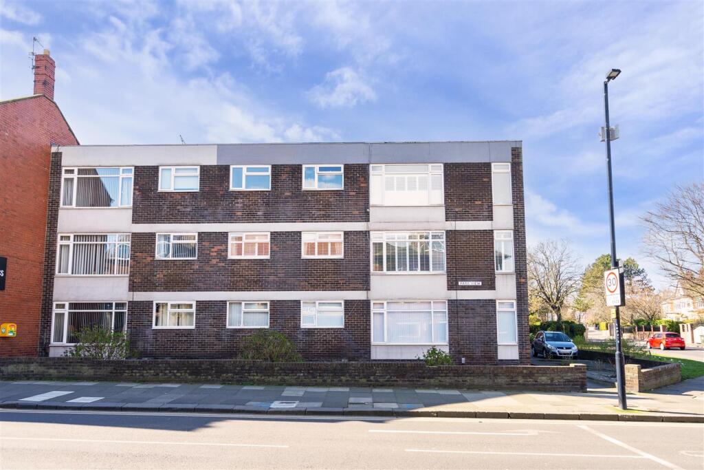 2 bed 1st Floor Flat for rent in Whitley Bay. From Signature - North East