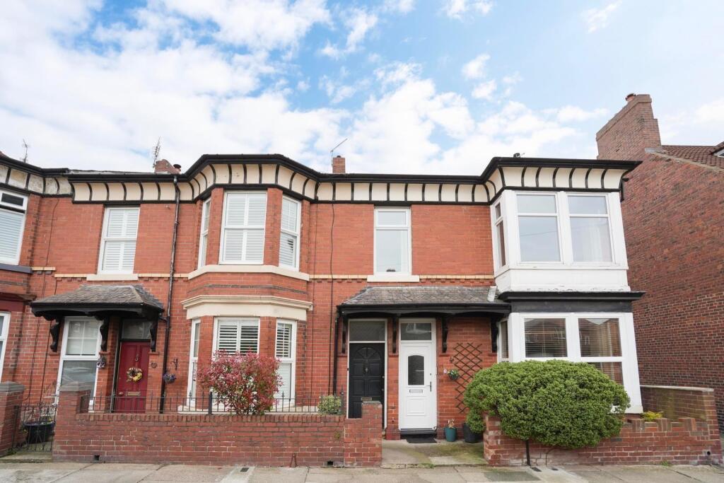 3 bed 1st Floor Flat for rent in Meadow Well. From Signature - North East