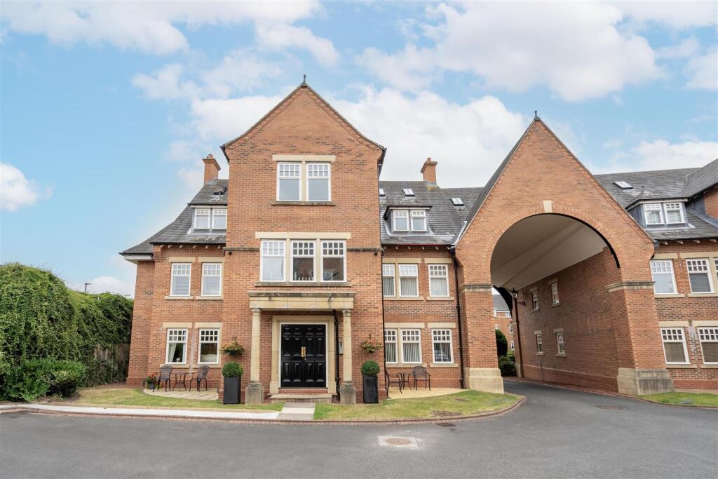 2 bed 1st Floor Flat for rent in Morpeth. From Signature - North East