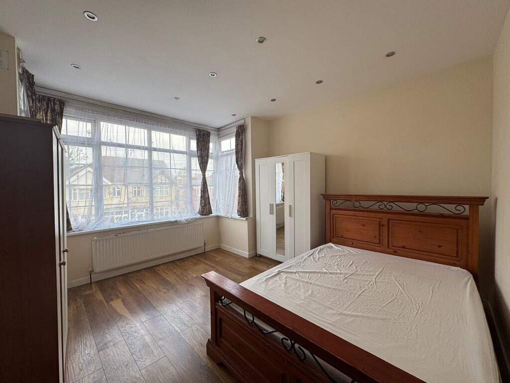 2 bed Annexe for rent in Wembley. From Property Hub - Wembley
