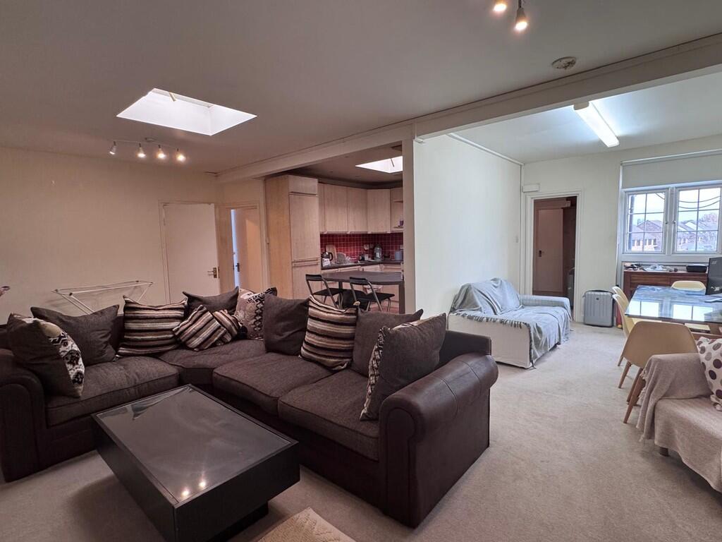3 bed Apartment for rent in Uxbridge. From Property Hub - Wembley