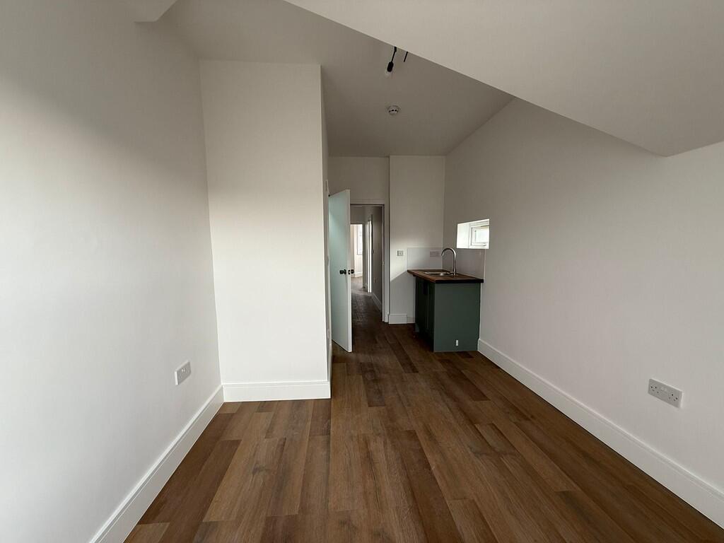 7 bed Semi Detached for rent in Southall. From Property Hub - Wembley