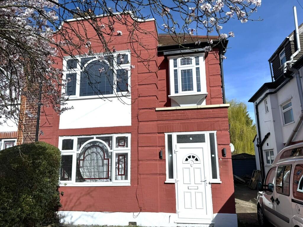 4 bed Semi Detached for rent in Wembley. From Property Hub - Wembley