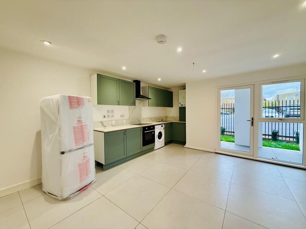 1 bed Apartment for rent in Edmonton. From Property Hub - Wembley