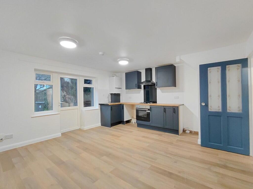 3 bed Mid Terraced House for rent in Feltham. From Property Hub - Wembley