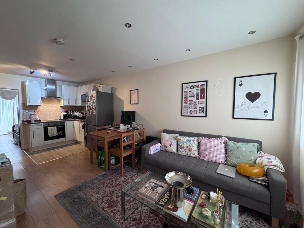 1 bed Apartment for rent in Wembley. From Property Hub - Wembley