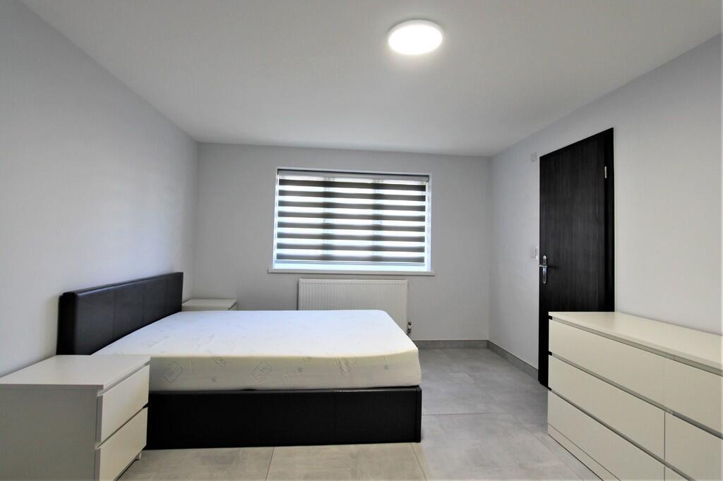 4 bed Studio for rent in Wembley. From Property Hub - Wembley