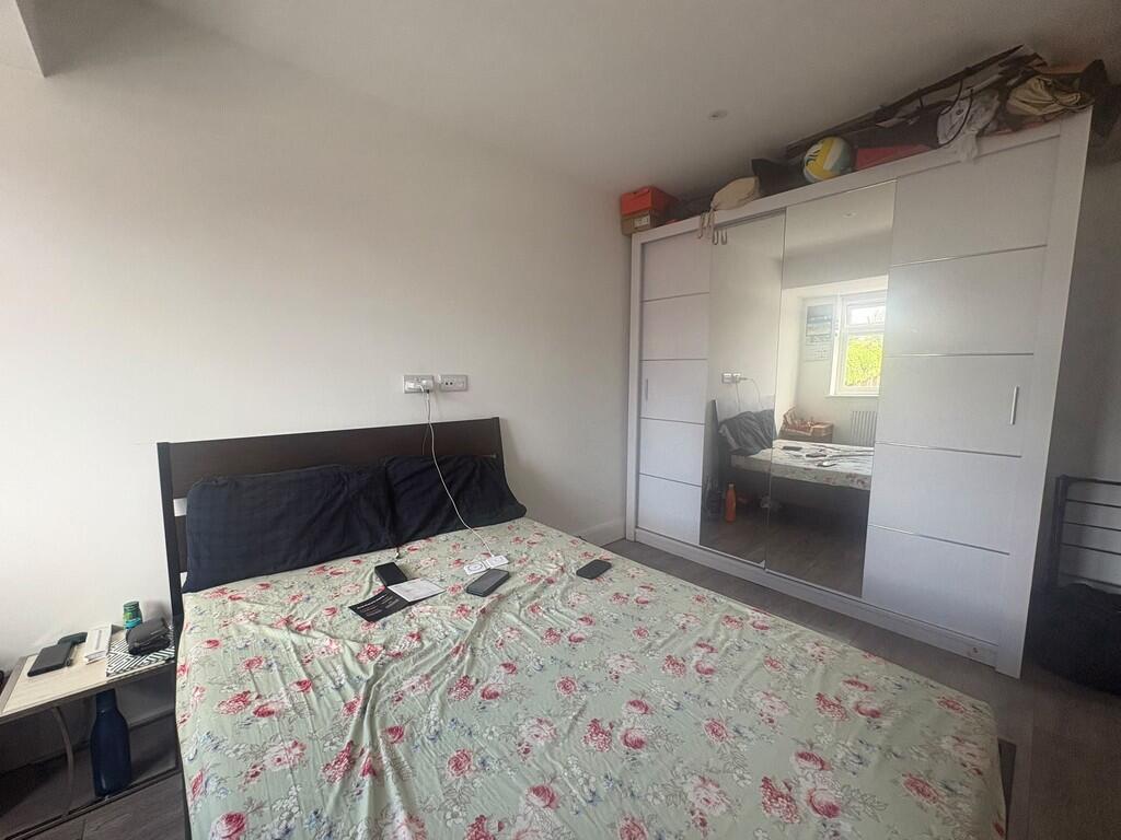 4 bed Semi Detached for rent in Stanmore. From Property Hub - Wembley