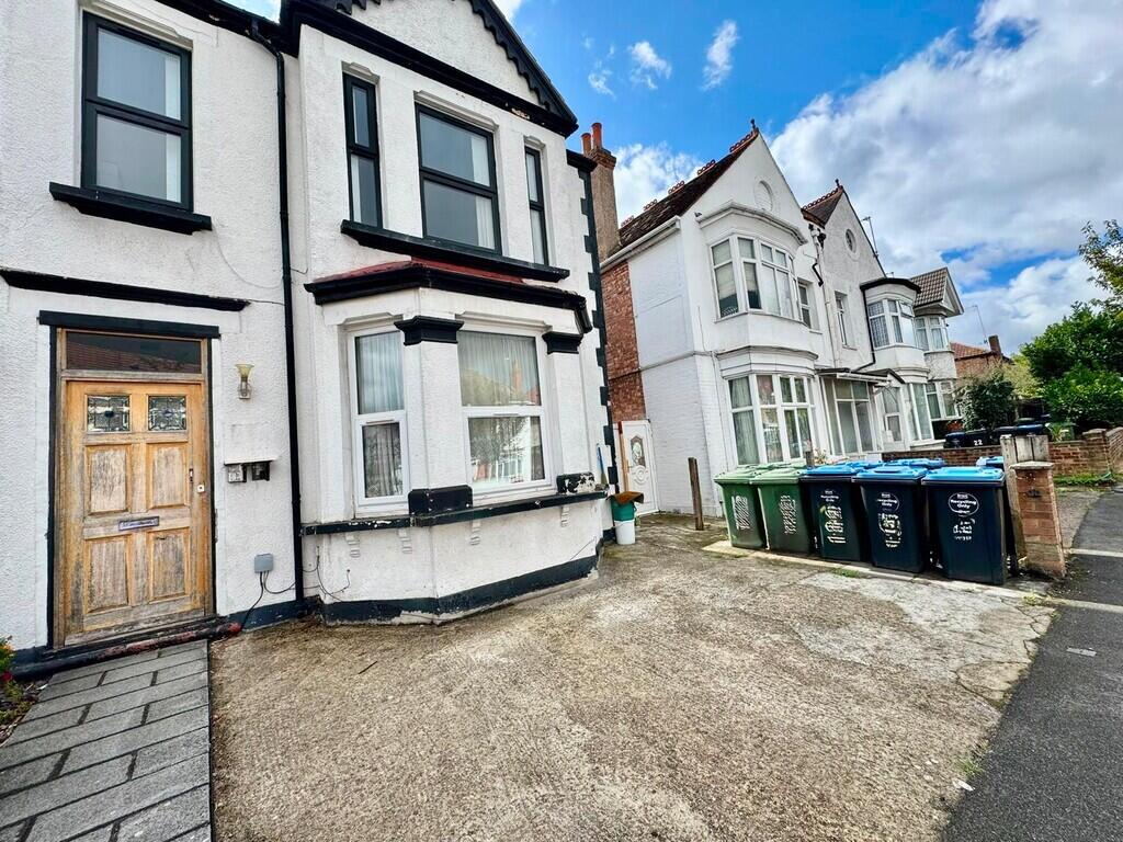 2 bed House (unspecified) for rent in Wembley. From Property Hub - Wembley