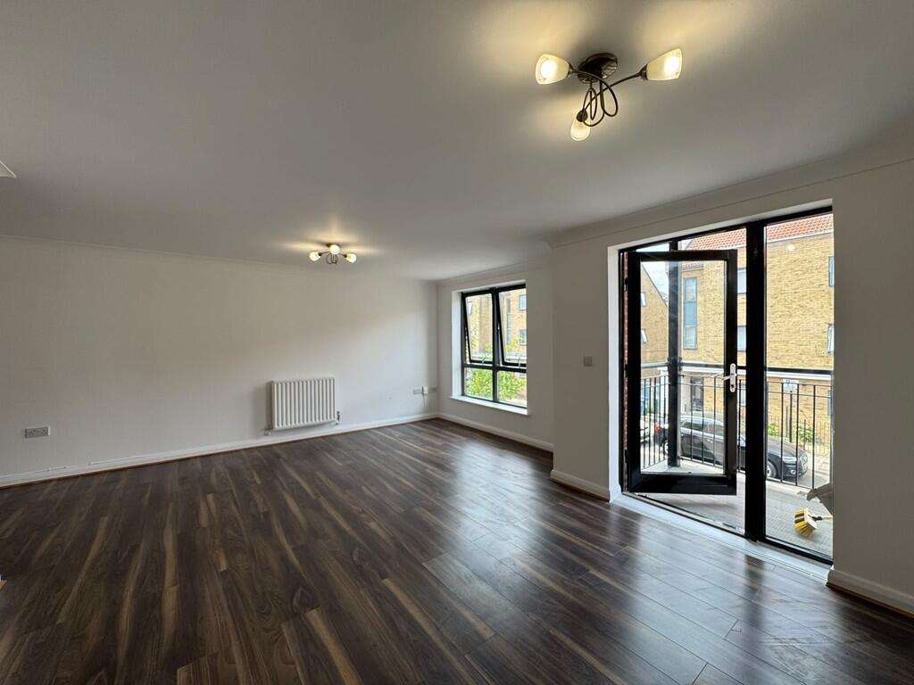 2 bed Apartment for rent in Wembley. From Property Hub - Wembley