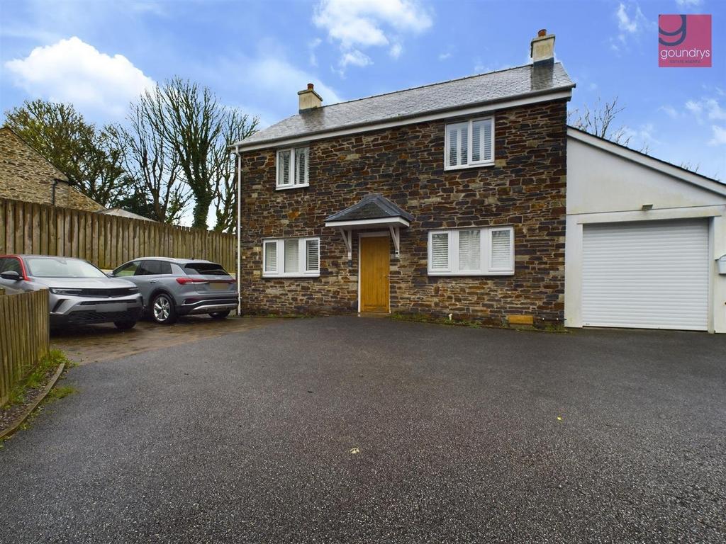 4 bed Mid Terraced House for rent in . From Goundrys Estate Agents - Truro