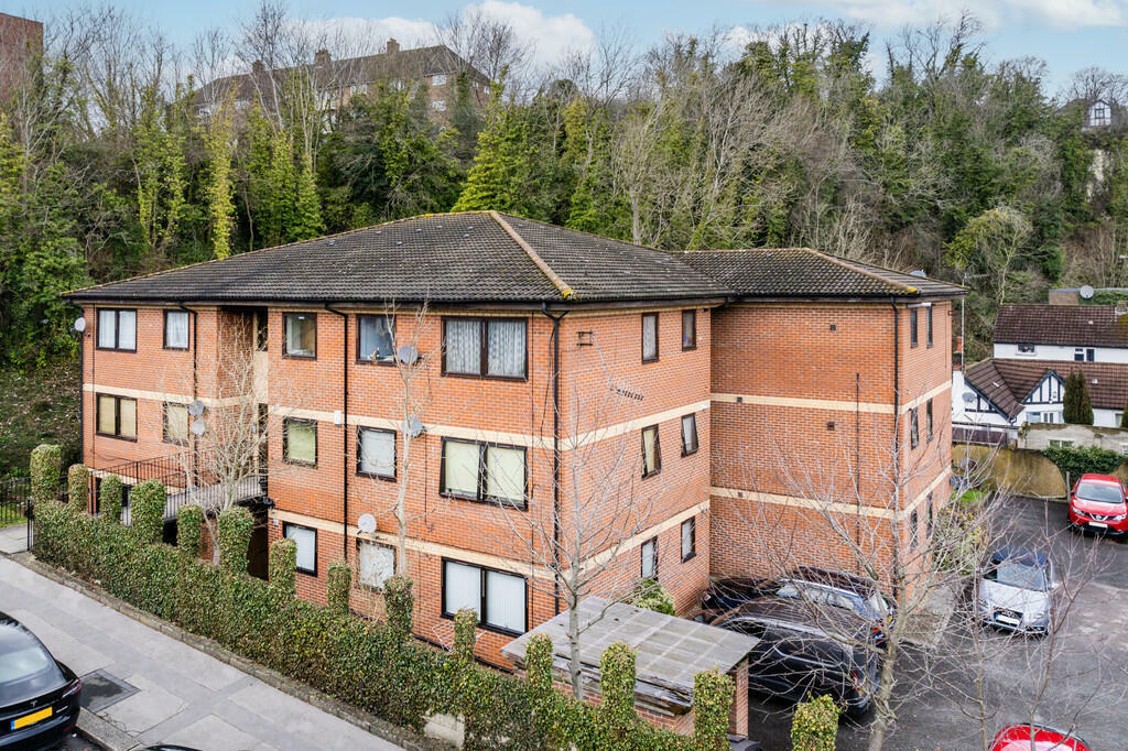 2 bed Apartment for rent in Purley. From Goodfellows Lettings