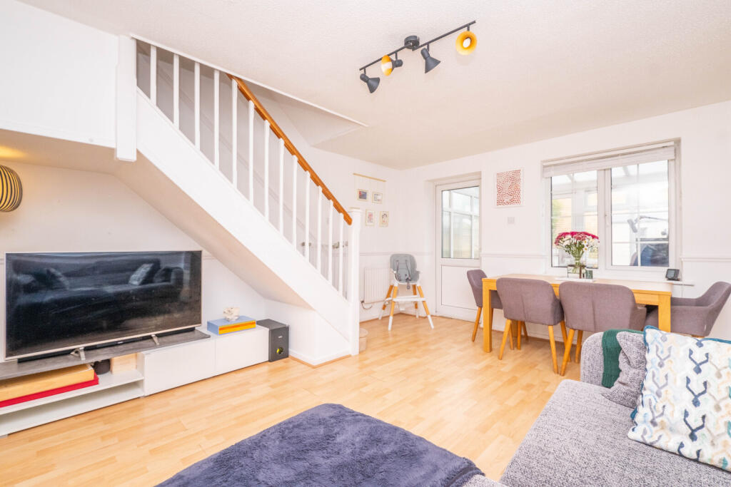 2 bed End of Terrace for rent in Carshalton. From Goodfellows Lettings