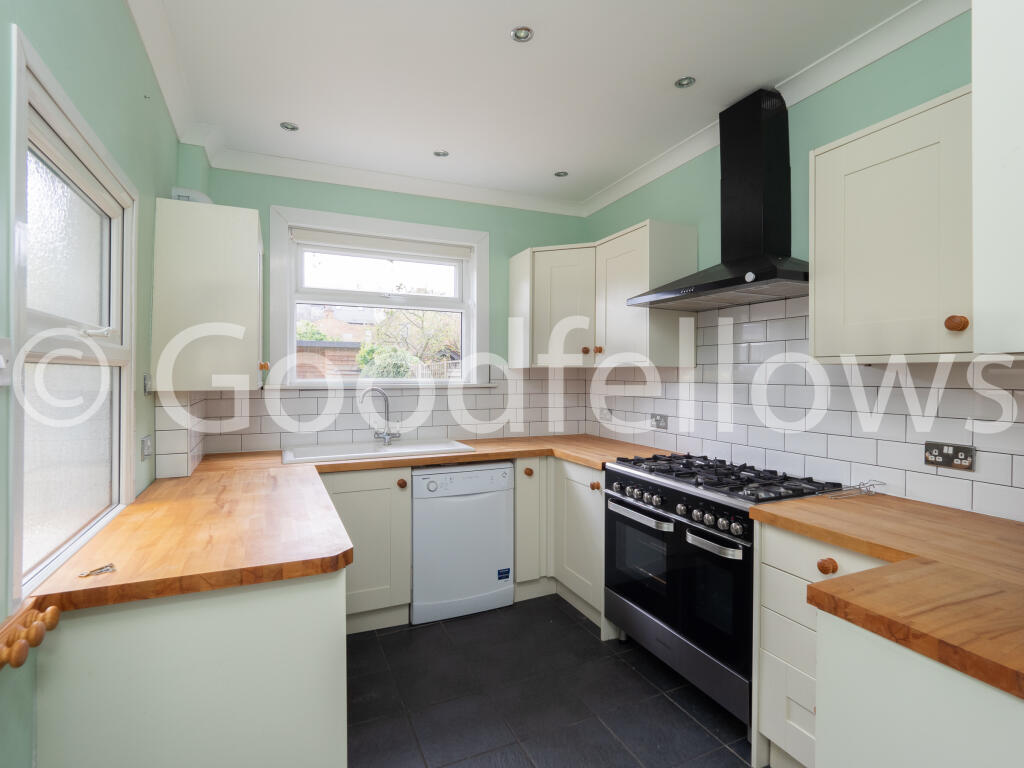 3 bed Mid Terraced House for rent in Carshalton. From Goodfellows Lettings