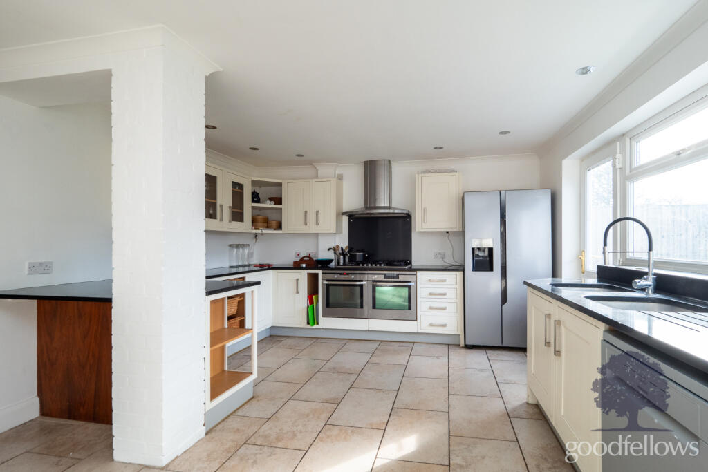 5 bed Semi Detached for rent in Wallington. From Goodfellows Lettings 5 bed Semi Detached for rent in Wallington. From Goodfellows Lettings