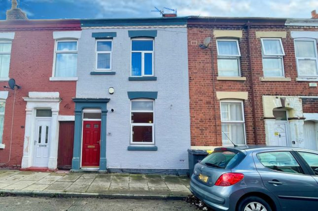 3 bed Mid Terraced House for rent in Preston. From Kingswood Properties City Center