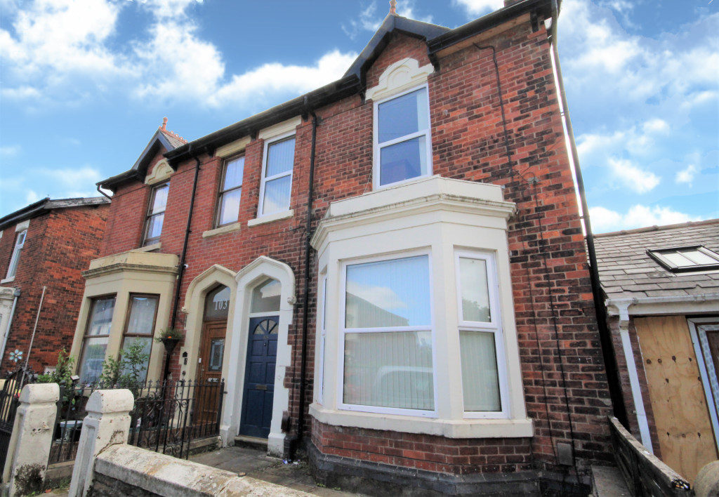 1 bed Mid Terraced House for rent in Preston. From Kingswood Properties City Center