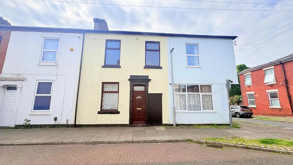 3 bed Mid Terraced House for rent in Preston. From Kingswood Properties City Center