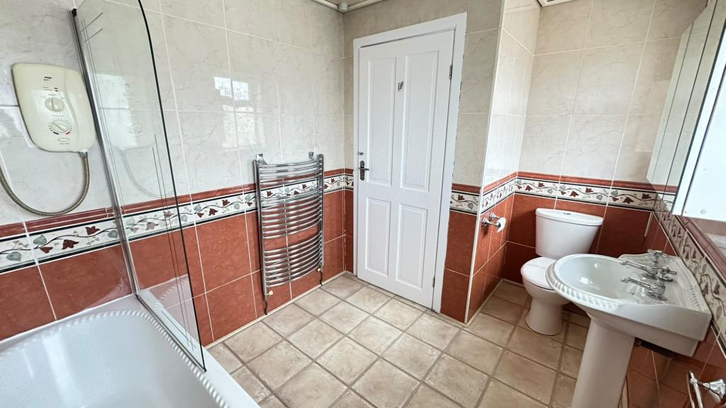 3 bed Mid Terraced House for rent in Nab's Head. From Kingswood Properties City Center 3 bed Mid Terraced House for rent in Nab's Head. From Kingswood Properties City Center