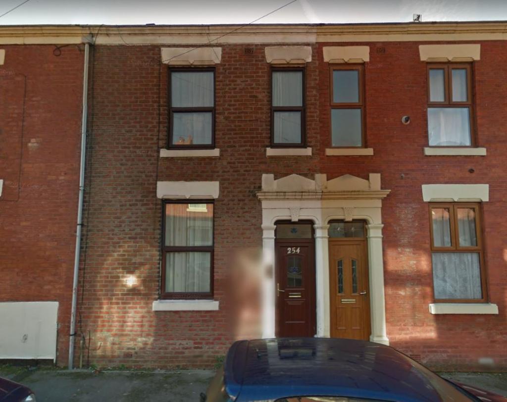 3 bed Mid Terraced House for rent in Preston. From Kingswood Properties City Center
