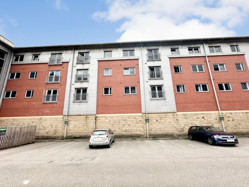 2 bed Apartment for rent in Preston. From Kingswood Properties City Center