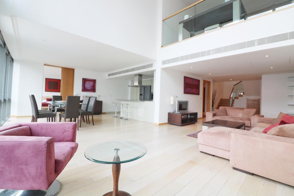 3 bed Flat for rent in London. From Monreal Shaw