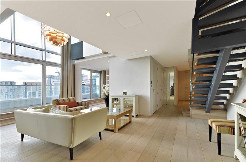 2 bed Penthouse for rent in London. From Monreal Shaw