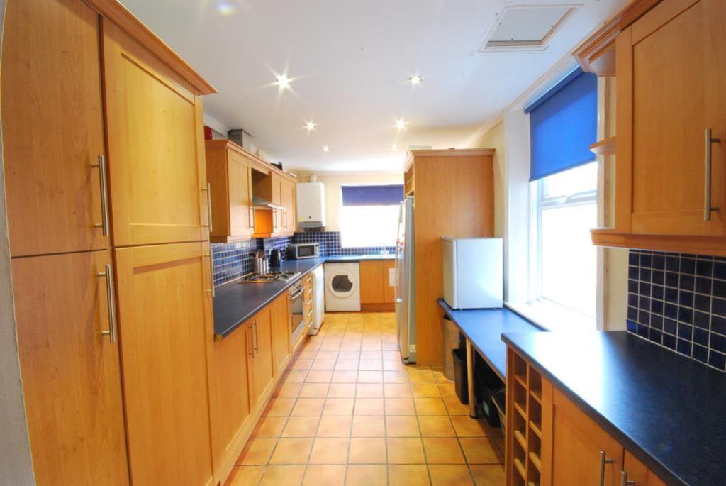7 bed Mid Terraced House for rent in Newcastle upon Tyne. From Easiliving - Jesmond
