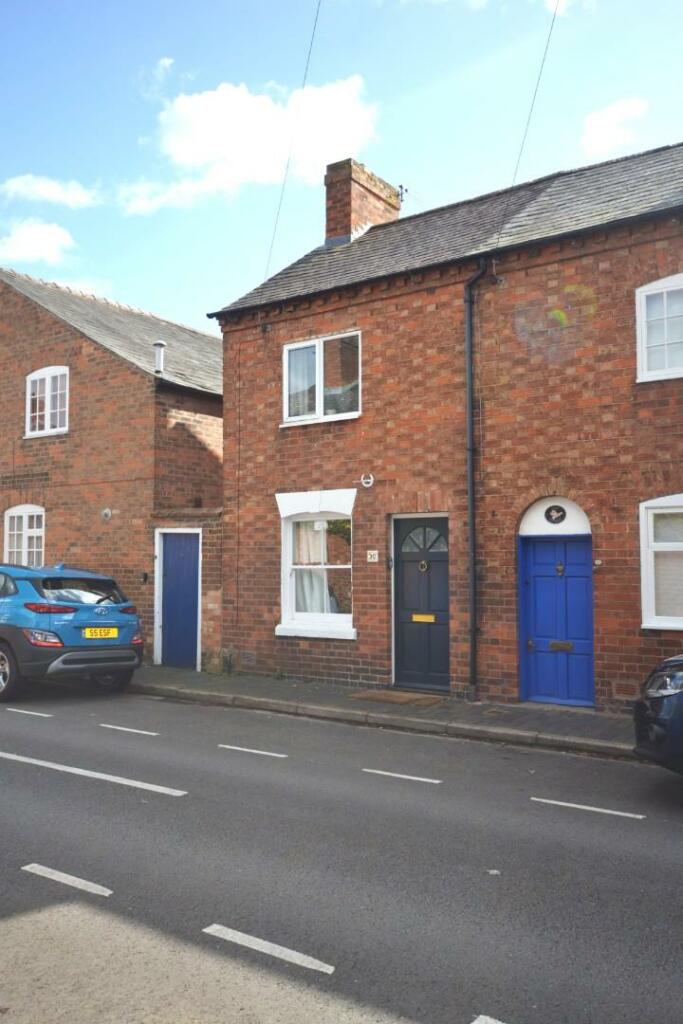 2 bed Detached House for rent in Stratford-upon-Avon. From Edwards Estate Agents