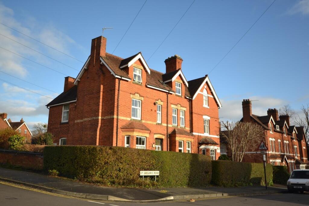 4 bed Studio for rent in Stratford-upon-Avon. From Edwards Land and New Homes - Stratford upon Avon 4 bed Studio for rent in Stratford-upon-Avon. From Edwards Land and New Homes - Stratford upon Avon